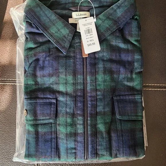 L.L. Bean Women's Scotch Plaid Relaxed Flannel Shirt - Picture 2 of 4